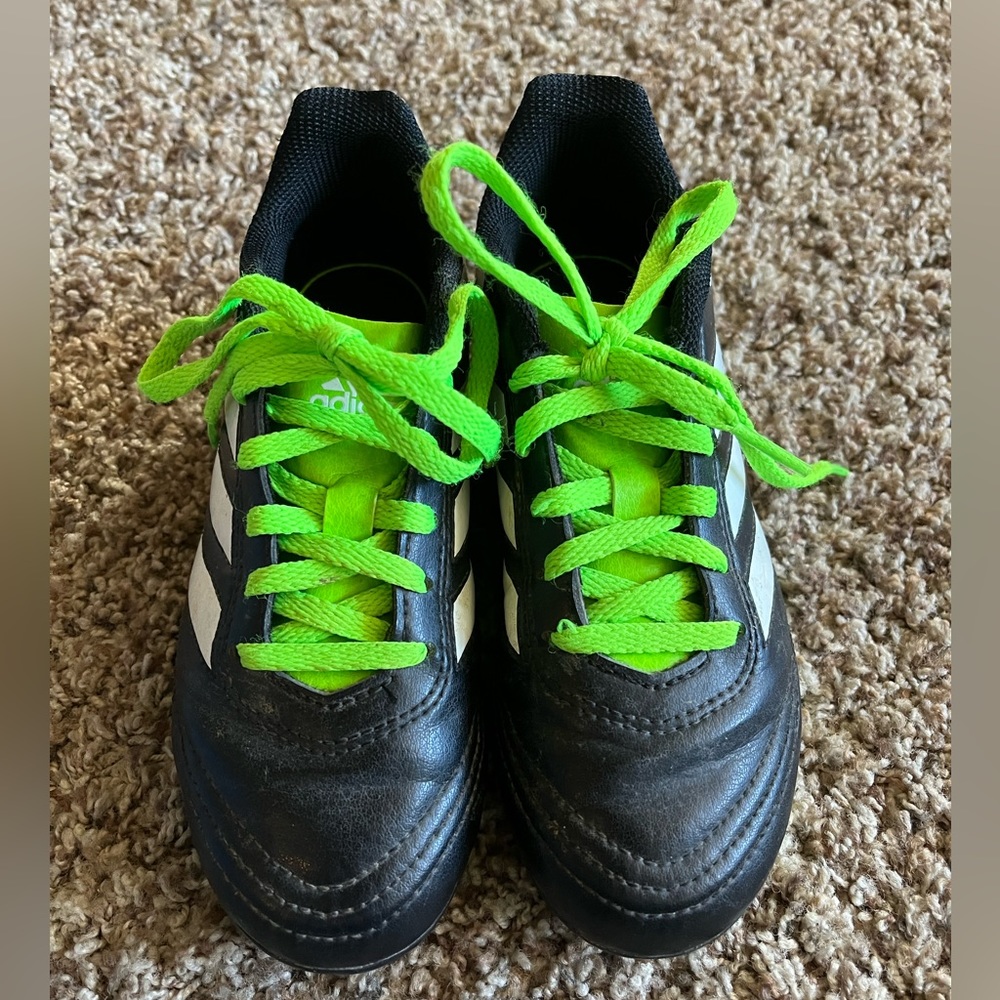GUC Adidas soccer Cleats black & white size 1.5